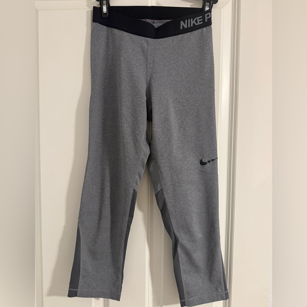 Nike Women's Gray Leggings